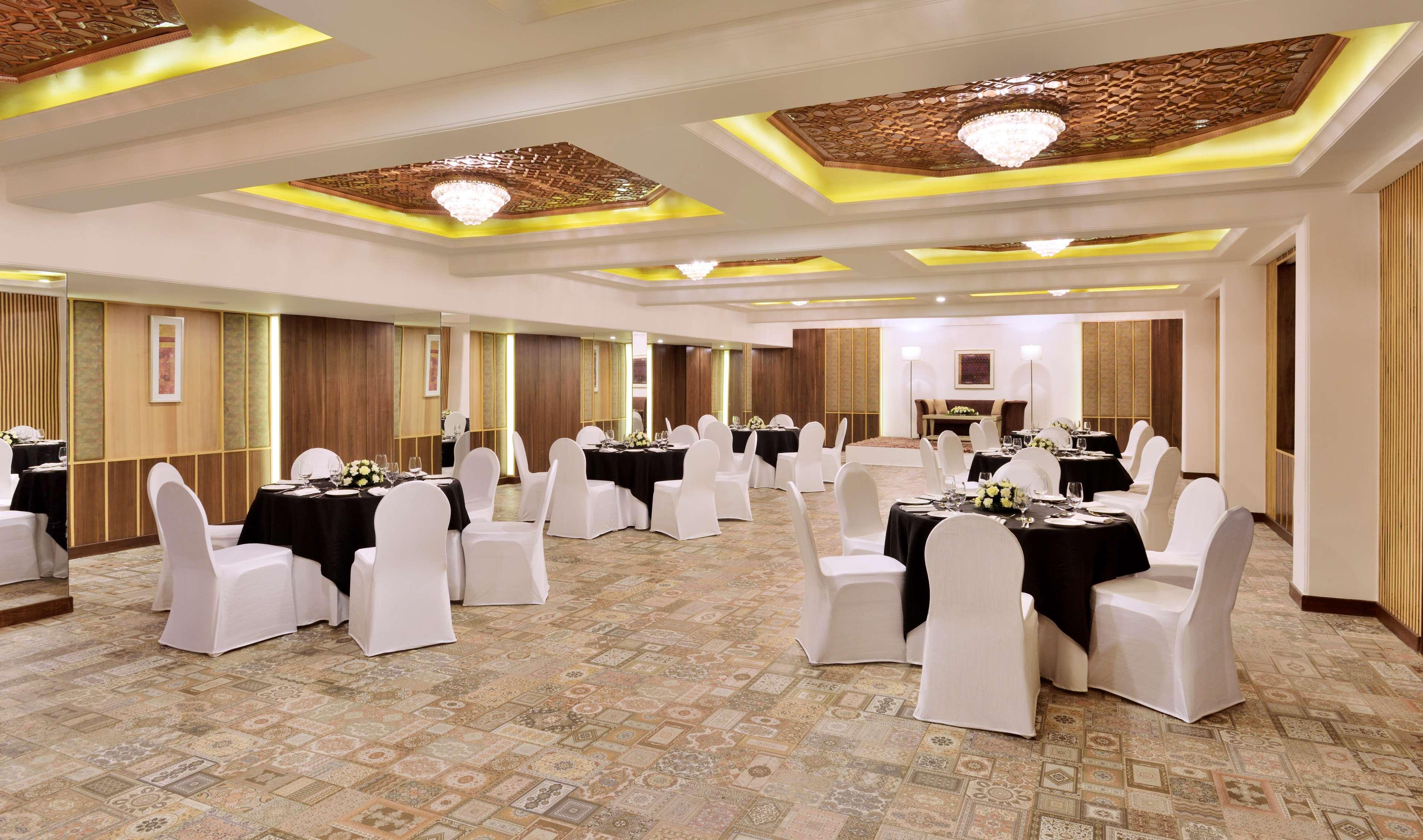 Radisson Srinagar Hotel Luaran gambar