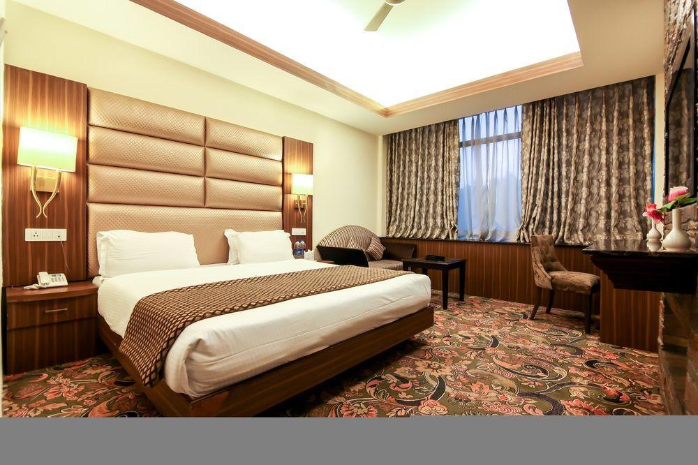 Radisson Srinagar Hotel Luaran gambar