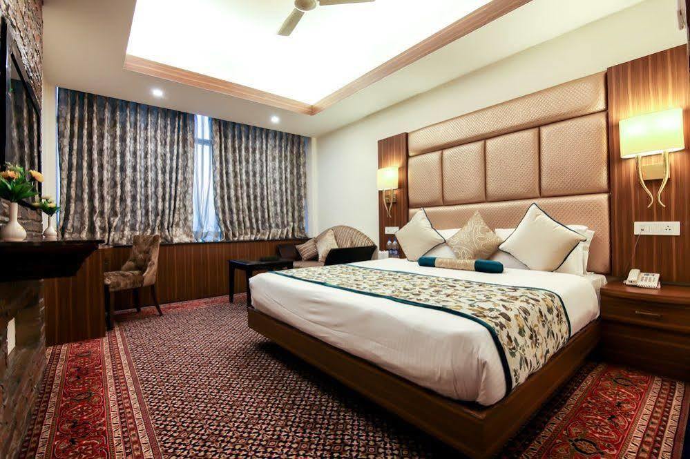 Radisson Srinagar Hotel Luaran gambar