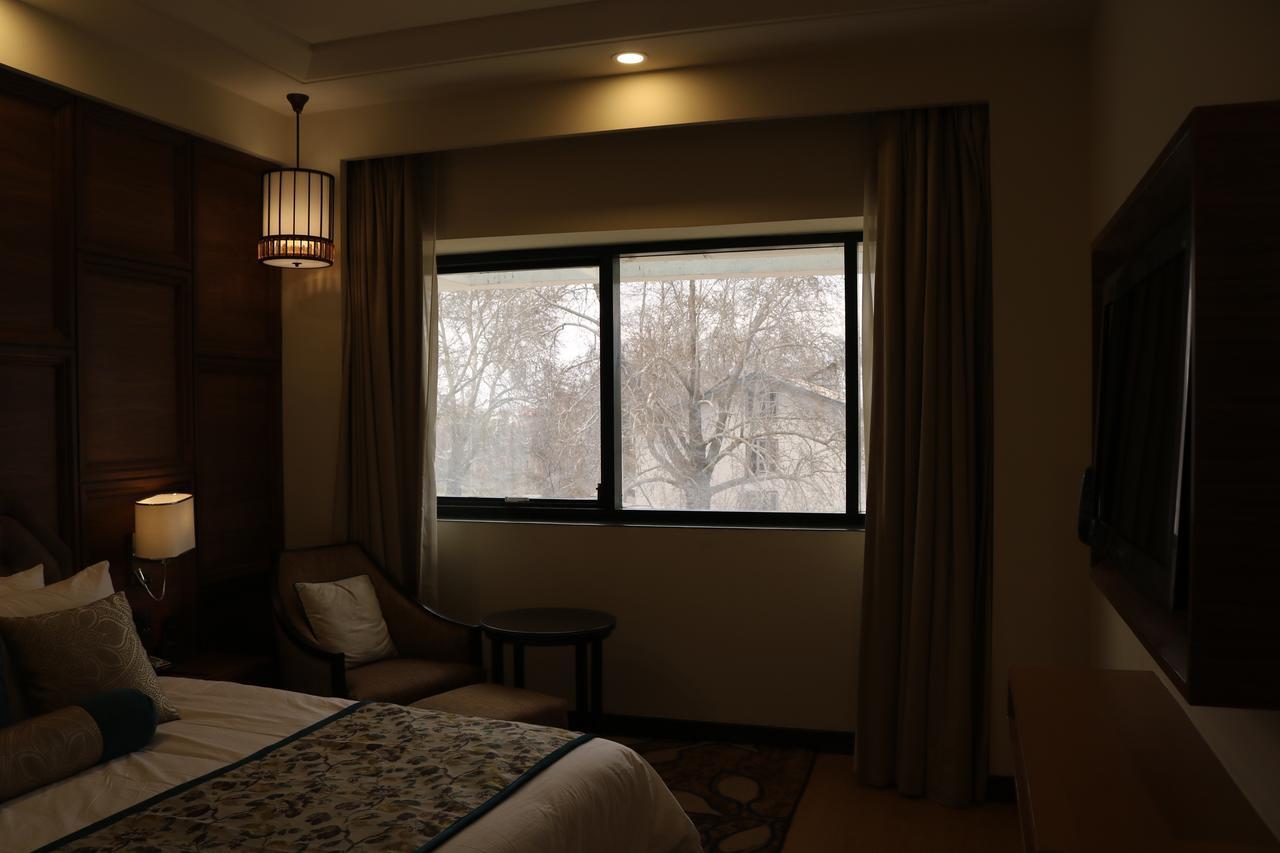 Radisson Srinagar Hotel Luaran gambar