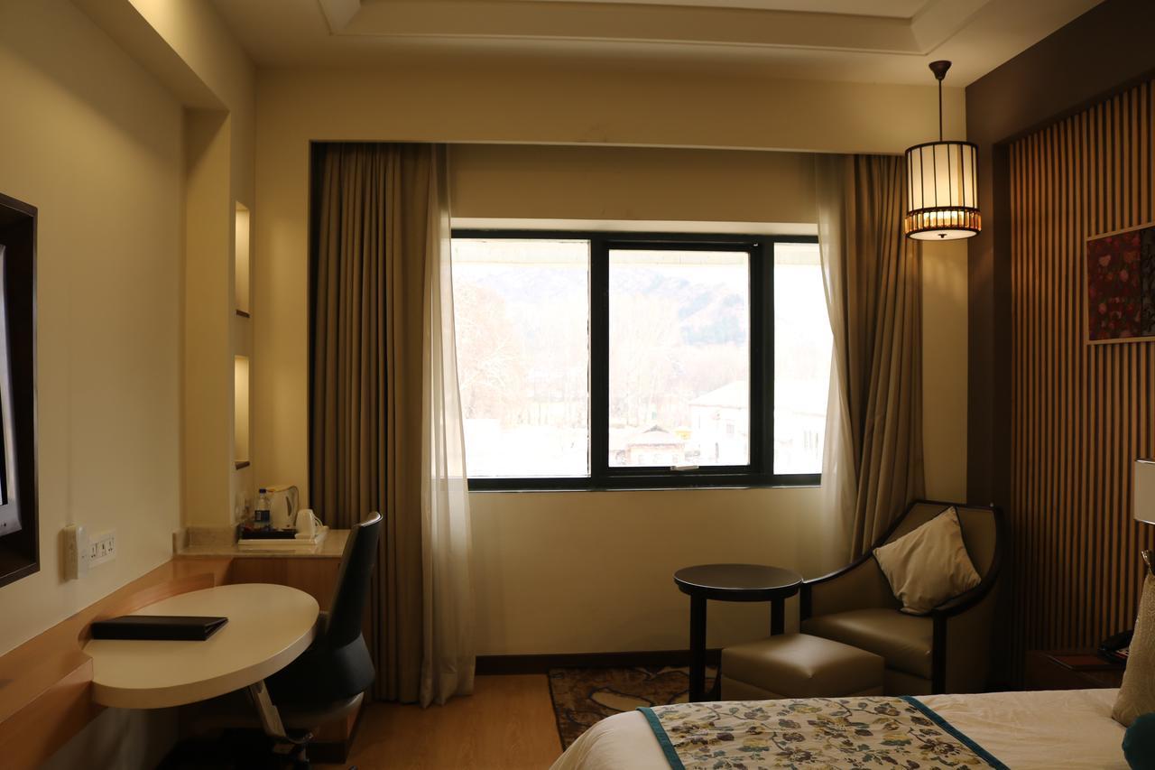 Radisson Srinagar Hotel Luaran gambar