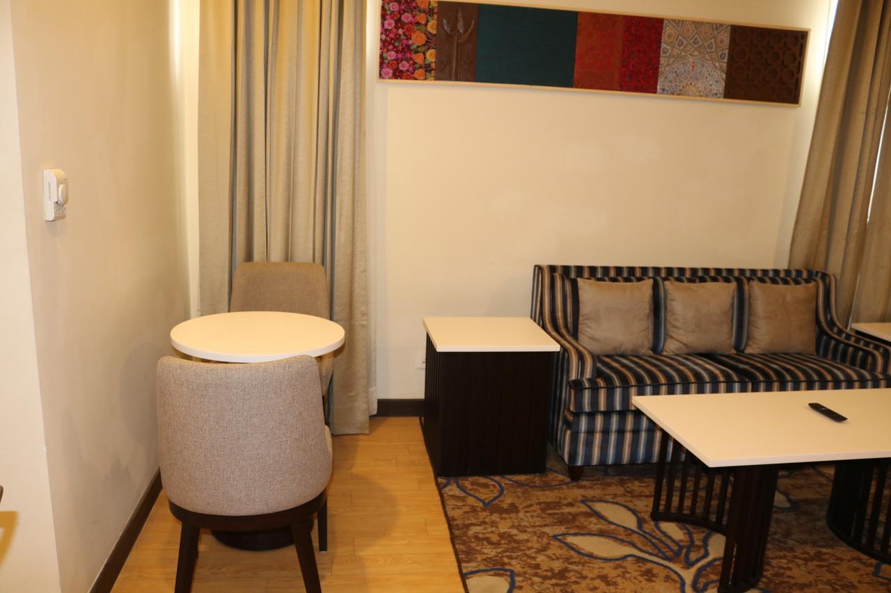 Radisson Srinagar Hotel Luaran gambar
