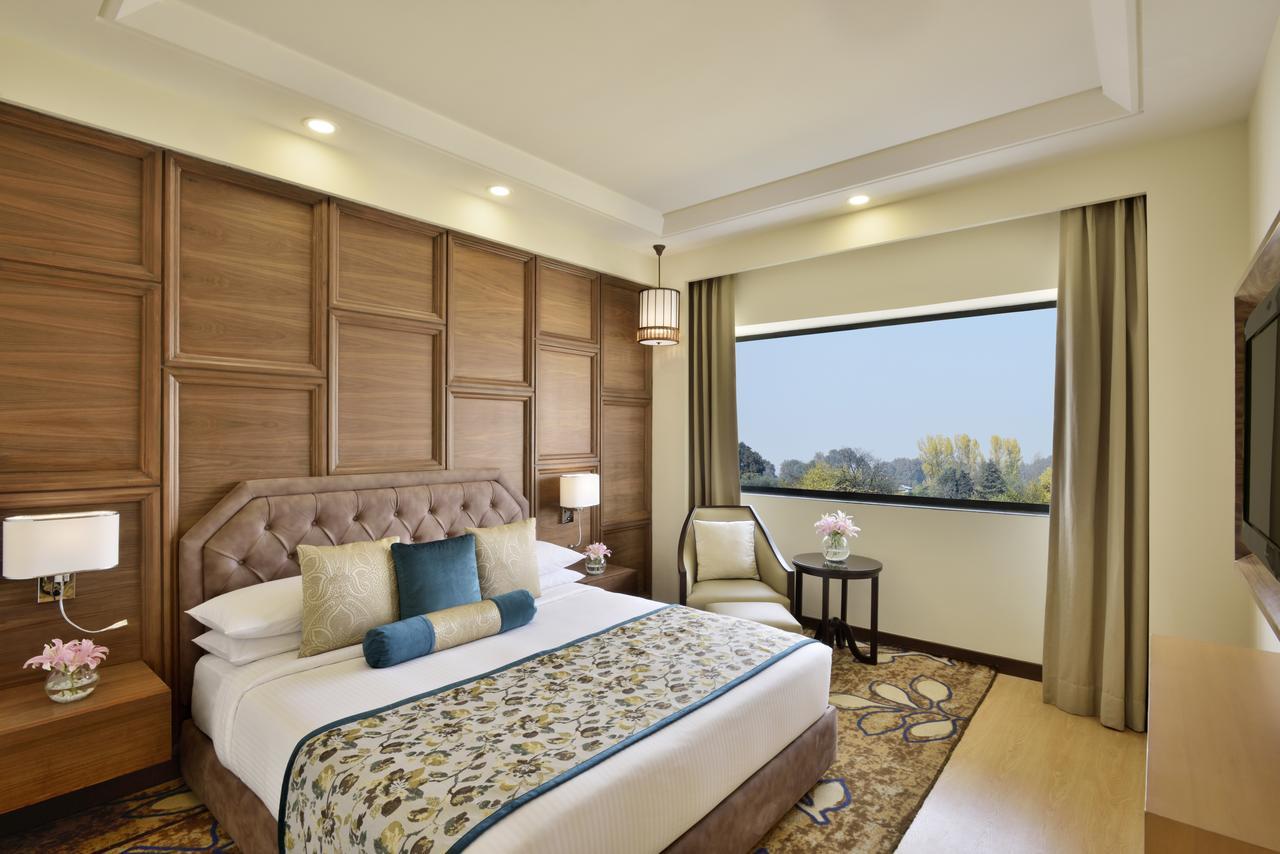Radisson Srinagar Hotel Luaran gambar